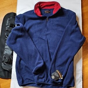 Stone Mountain Accessories Navy and Crimson Zip-Up Sweater